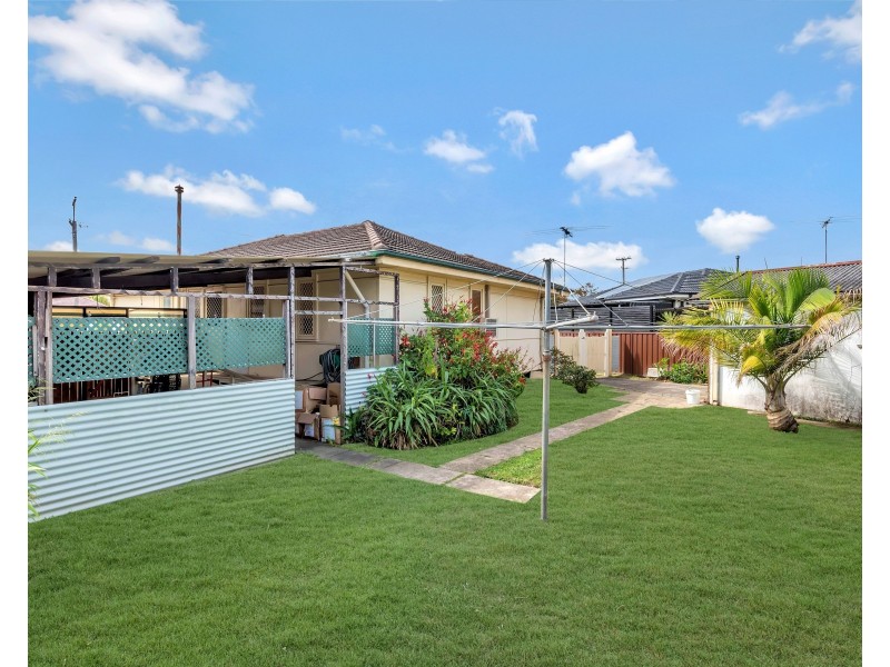 22 Nicholls Street, Warwick Farm NSW 2170