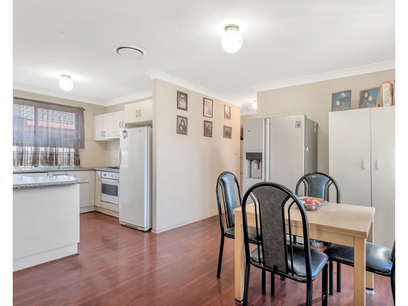 27 Gungarlin Drive, Horningsea Park NSW 2171