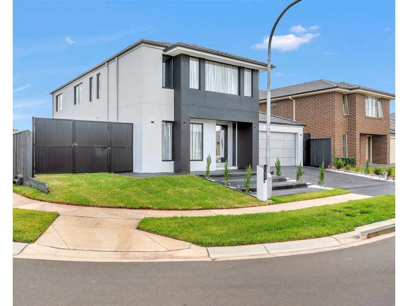 25 Savery Road, Carnes Hill NSW 2171