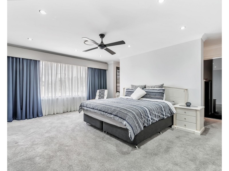 25 Savery Road, Carnes Hill NSW 2171