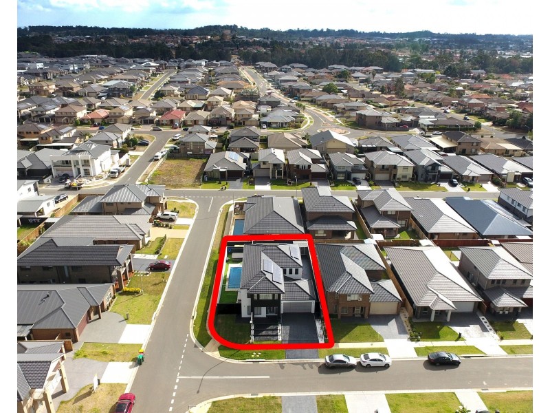 25 Savery Road, Carnes Hill NSW 2171