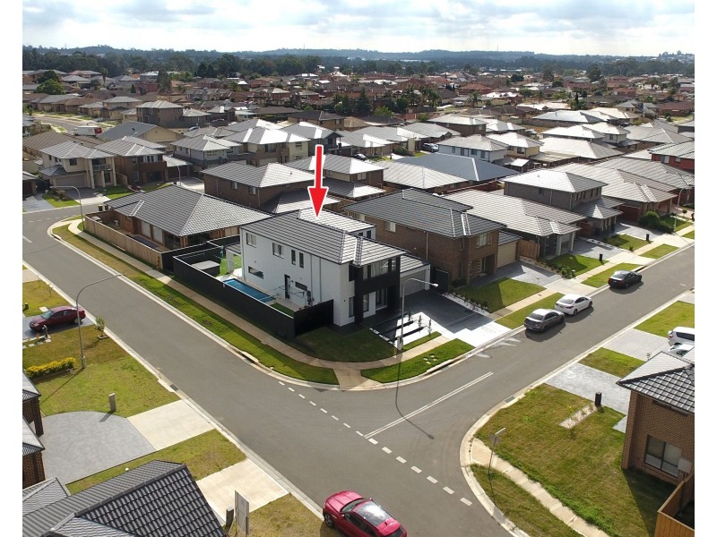 25 Savery Road, Carnes Hill NSW 2171