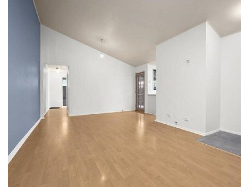 5a Tamworth Crescent, Hoxton Park NSW 2171