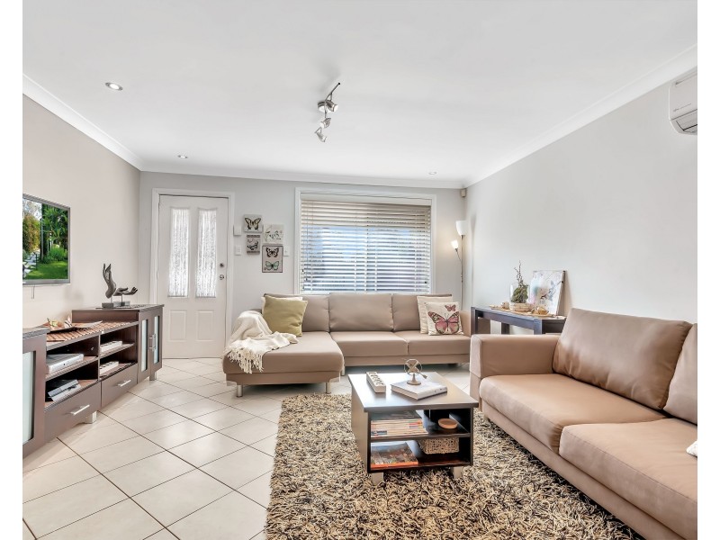 1/5 Corella Road, Green Valley NSW 2168