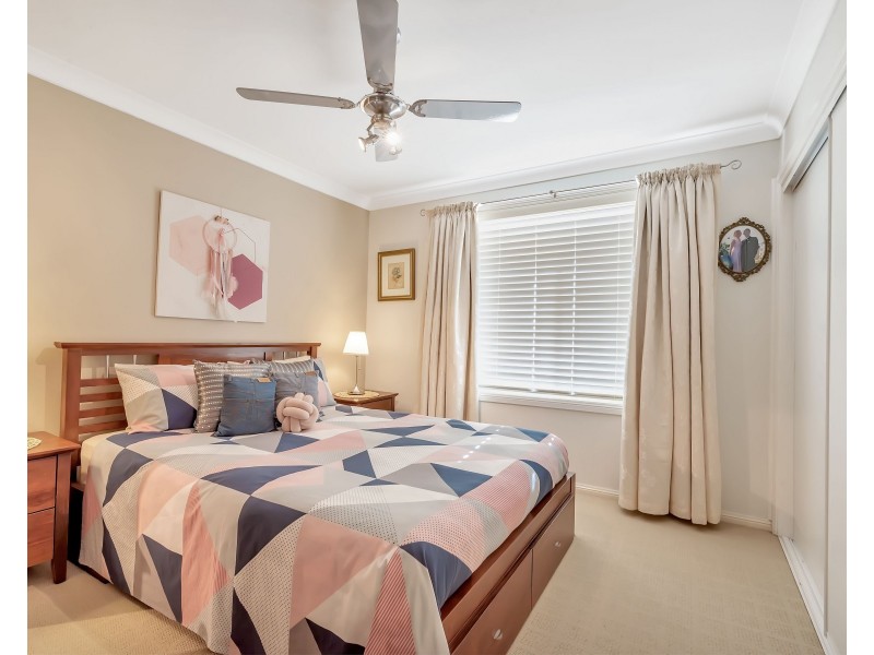 1/5 Corella Road, Green Valley NSW 2168