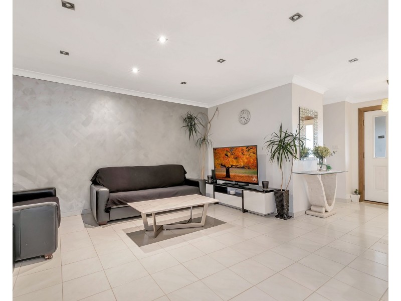 53 Greenfield Road, Greenfield Park NSW 2176