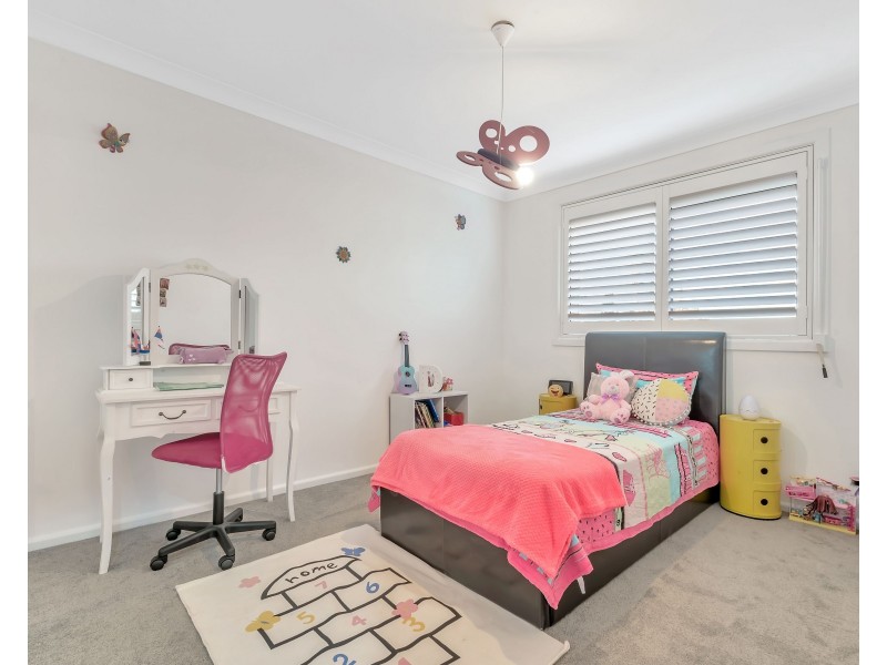 42 Cedar Road, Prestons NSW 2170