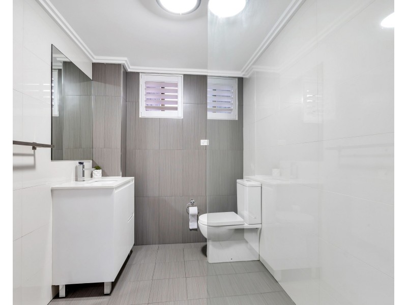 42 Cedar Road, Prestons NSW 2170