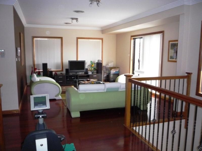 West Hoxton NSW 2171