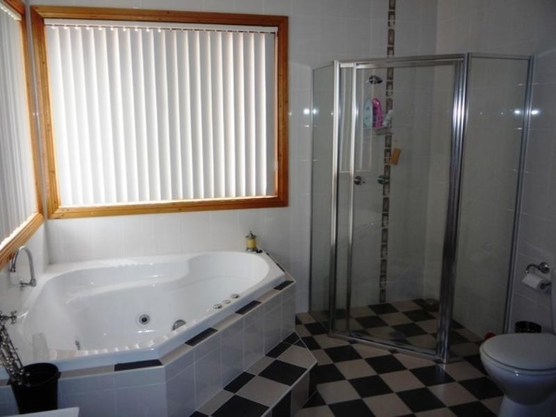 West Hoxton NSW 2171