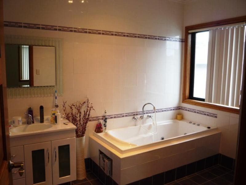 West Hoxton NSW 2171