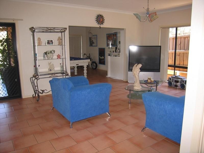 West Hoxton NSW 2171
