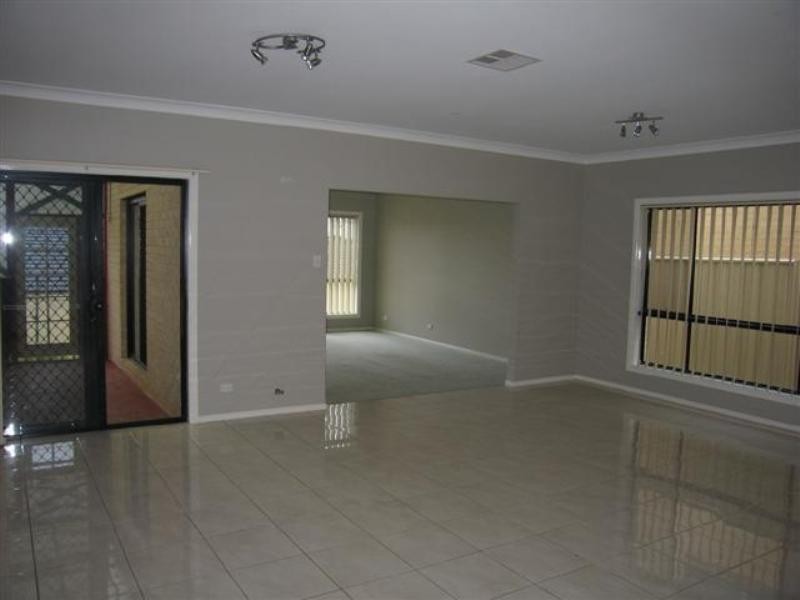 West Hoxton NSW 2171