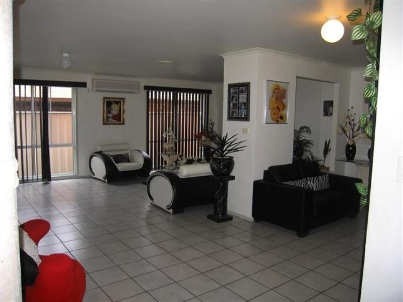 Hoxton Park NSW 2171