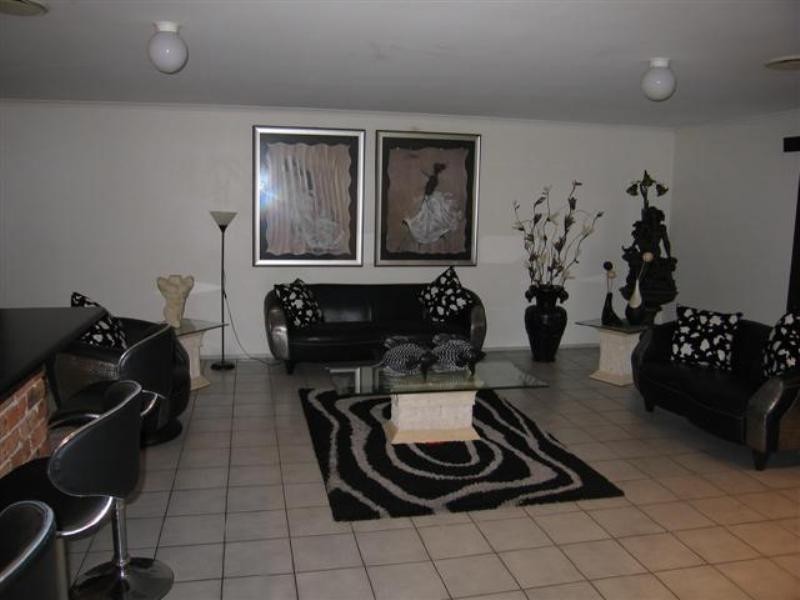 Hoxton Park NSW 2171