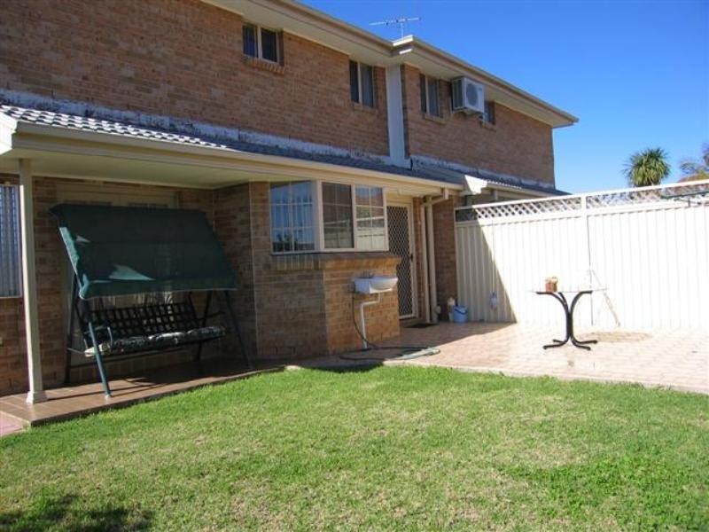 West Hoxton NSW 2171