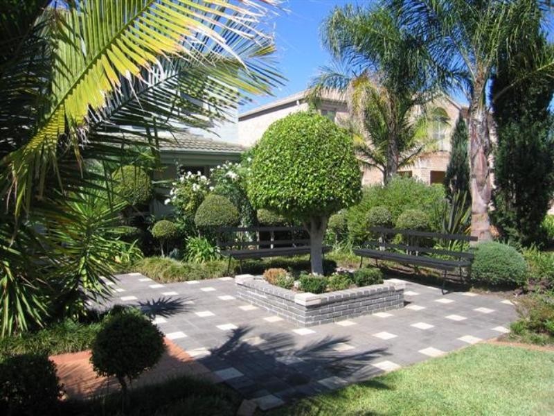 West Hoxton NSW 2171