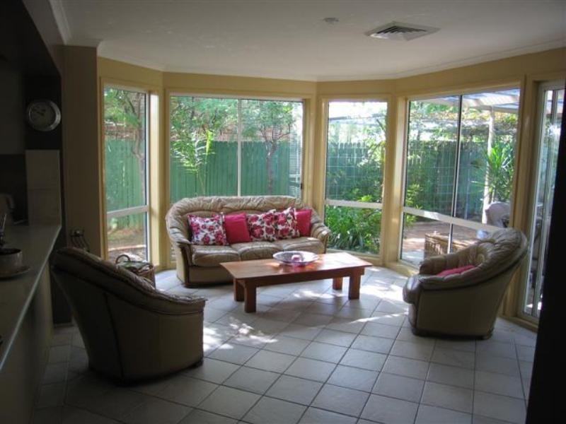 West Hoxton NSW 2171