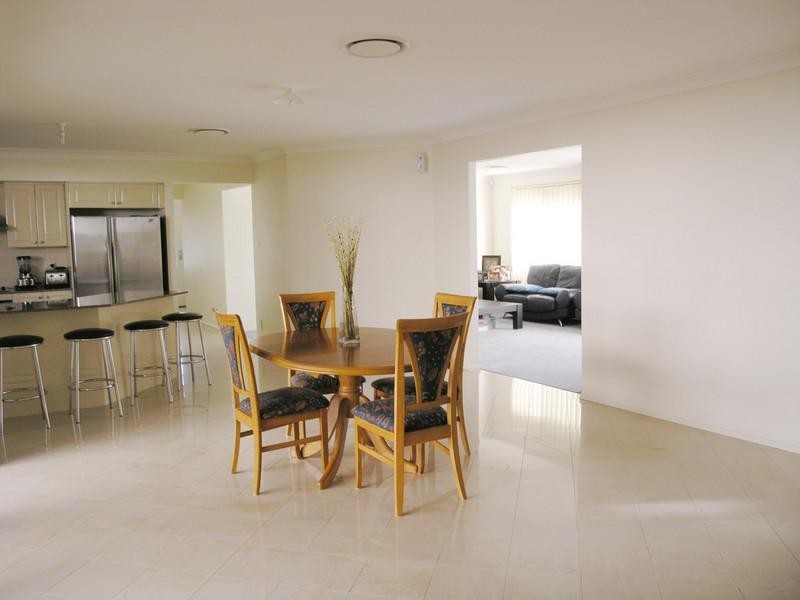 West Hoxton NSW 2171