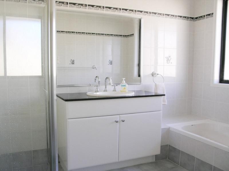 West Hoxton NSW 2171