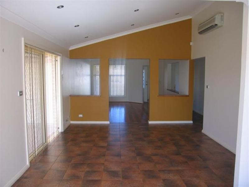 Hoxton Park NSW 2171