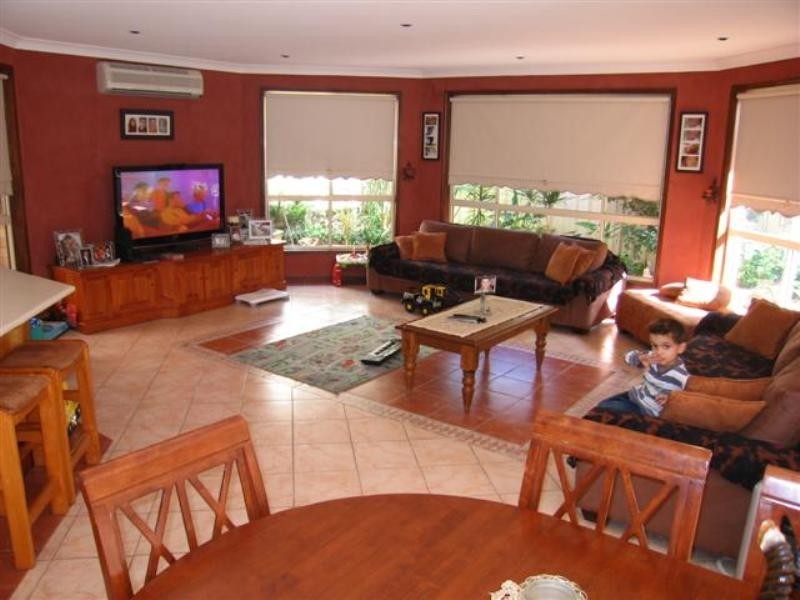 West Hoxton NSW 2171