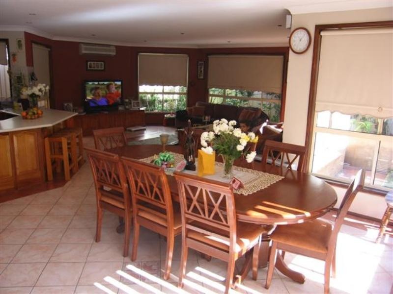 West Hoxton NSW 2171