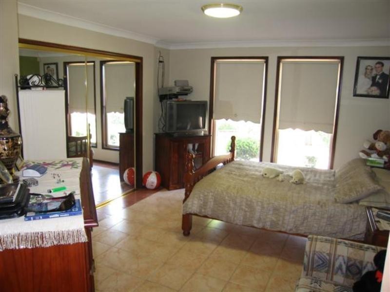 West Hoxton NSW 2171