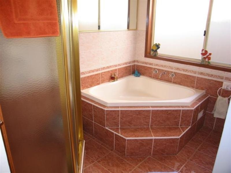 West Hoxton NSW 2171