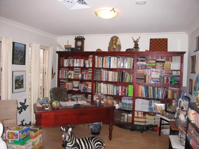 West Hoxton NSW 2171