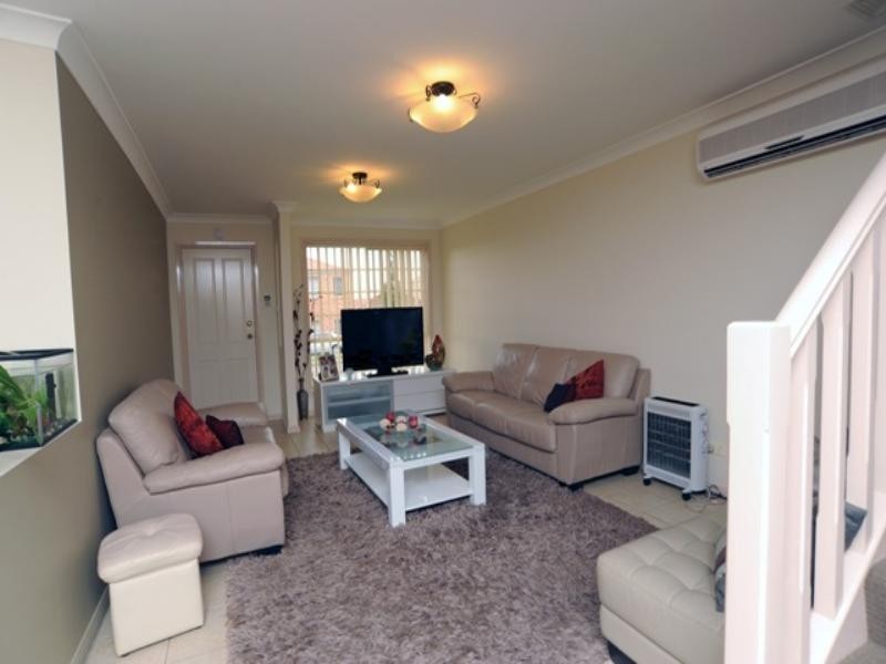 West Hoxton NSW 2171