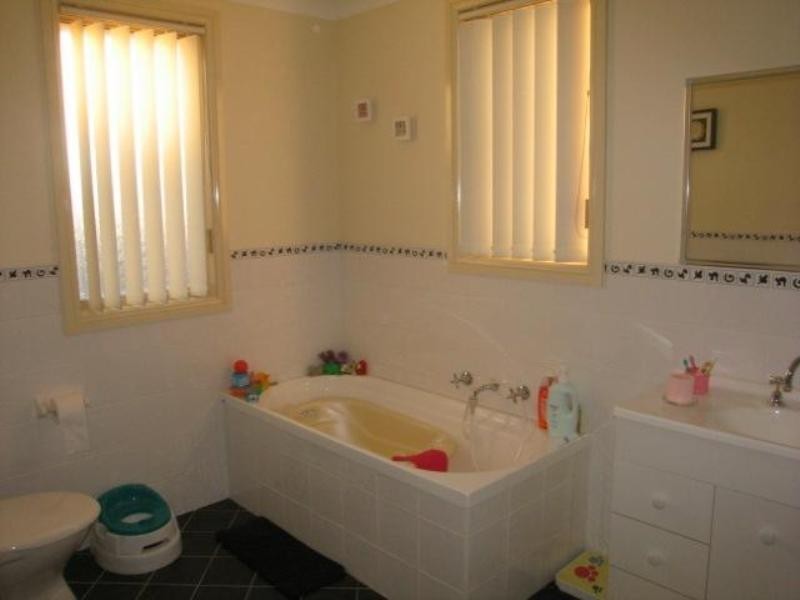 West Hoxton NSW 2171