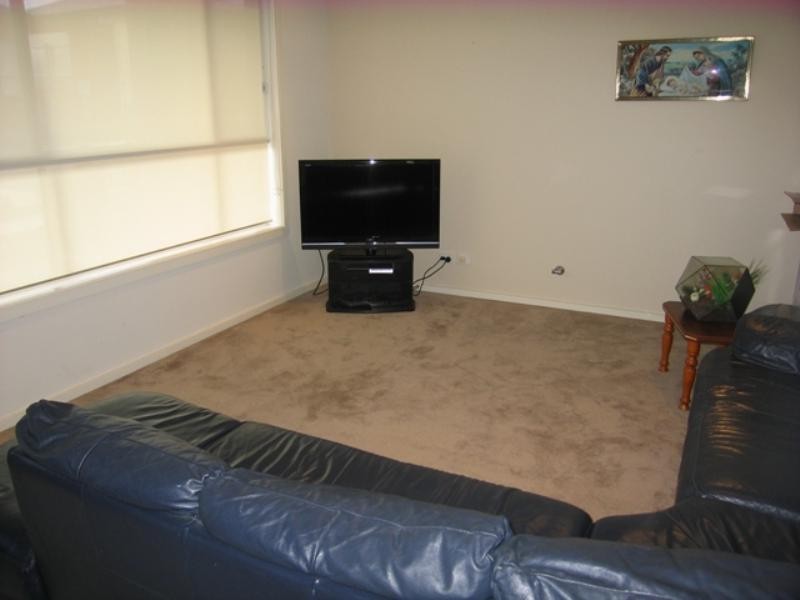 West Hoxton NSW 2171