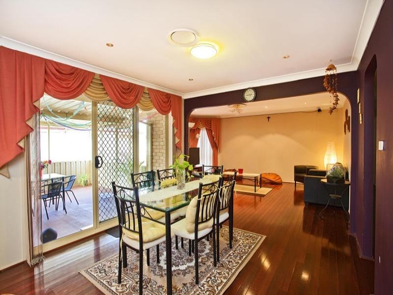 West Hoxton NSW 2171