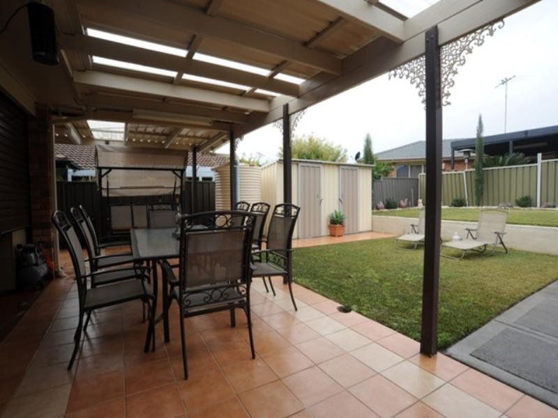 Edensor Park NSW 2176