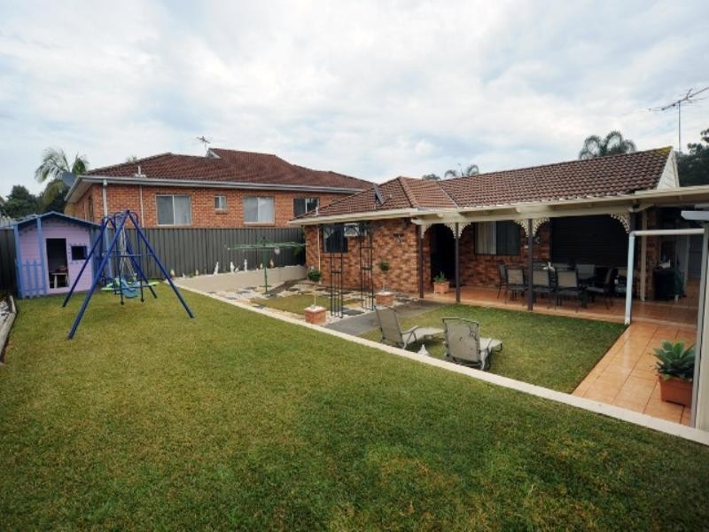 Edensor Park NSW 2176