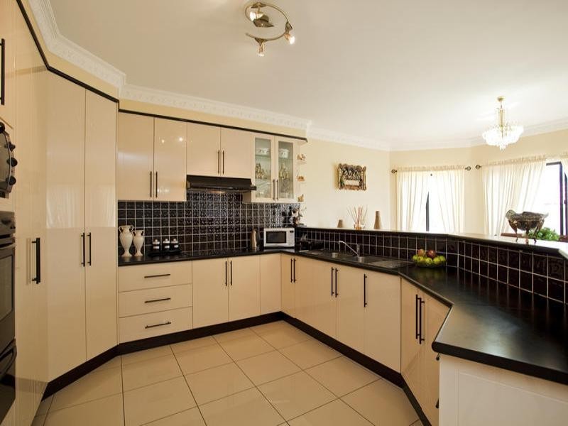 West Hoxton NSW 2171