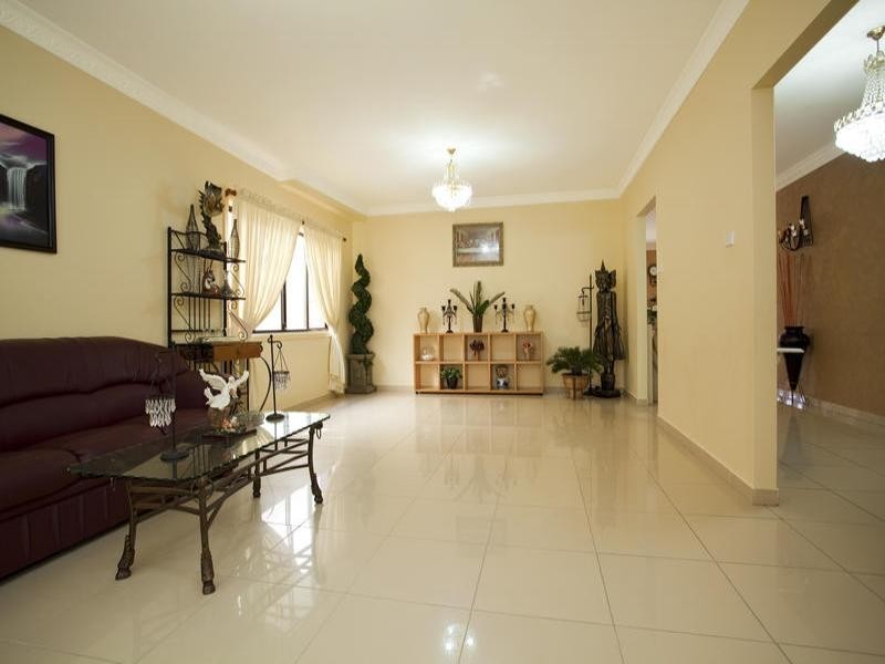 West Hoxton NSW 2171