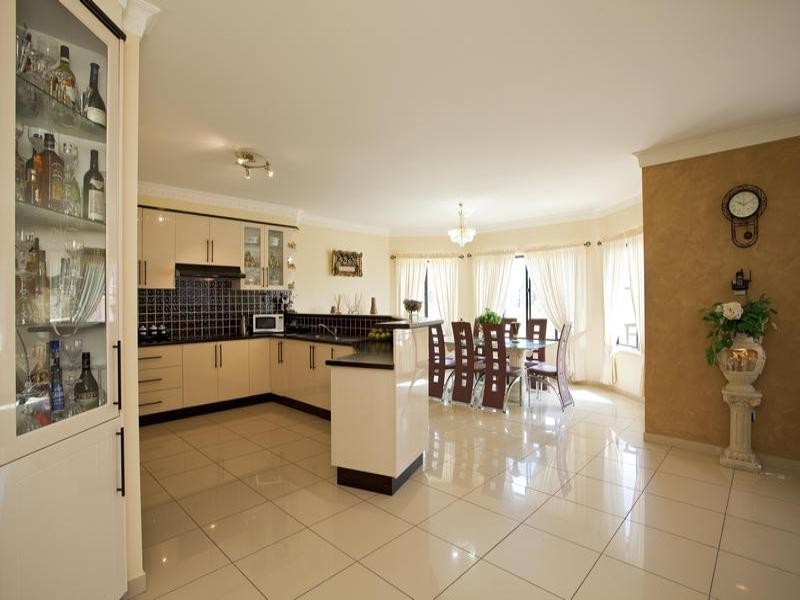 West Hoxton NSW 2171