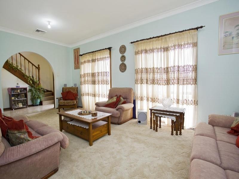 Edensor Park NSW 2176