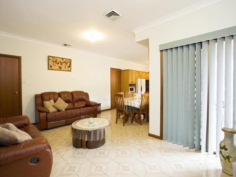 Edensor Park NSW 2176