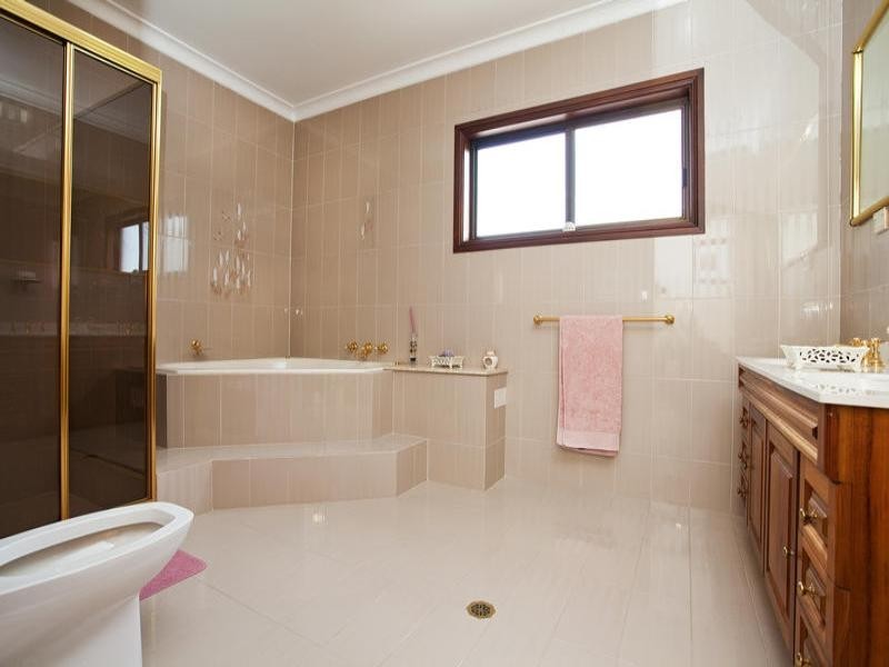 Bossley Park NSW 2176