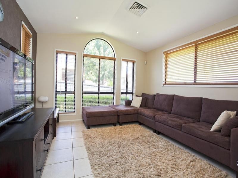 West Hoxton NSW 2171