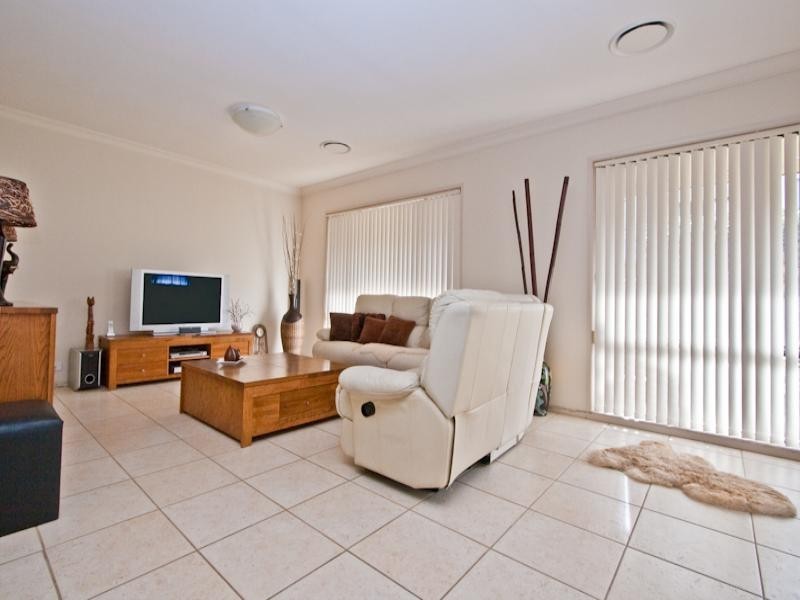 West Hoxton NSW 2171