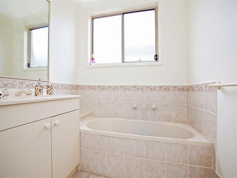 West Hoxton NSW 2171