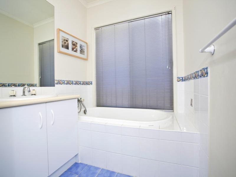 West Hoxton NSW 2171