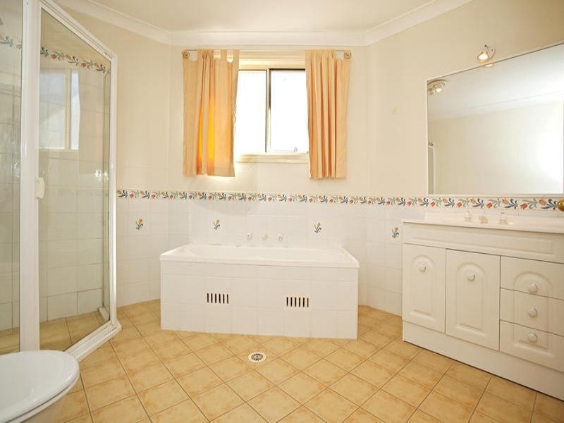 West Hoxton NSW 2171