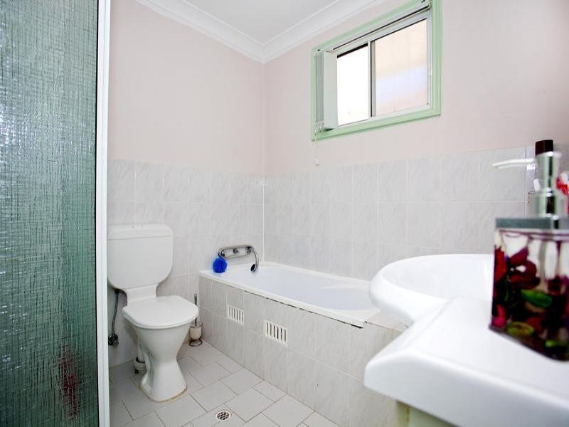 Bossley Park NSW 2176