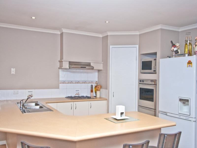 West Hoxton NSW 2171