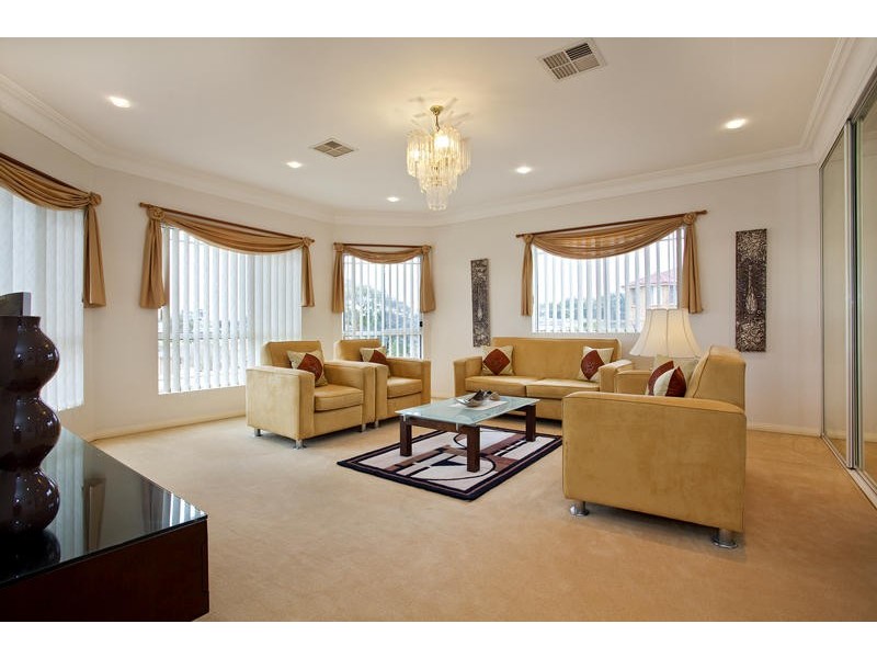 West Hoxton NSW 2171